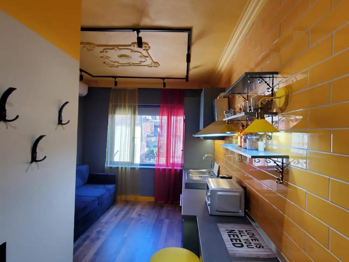 Helga'S Sunset Apartment Tirana