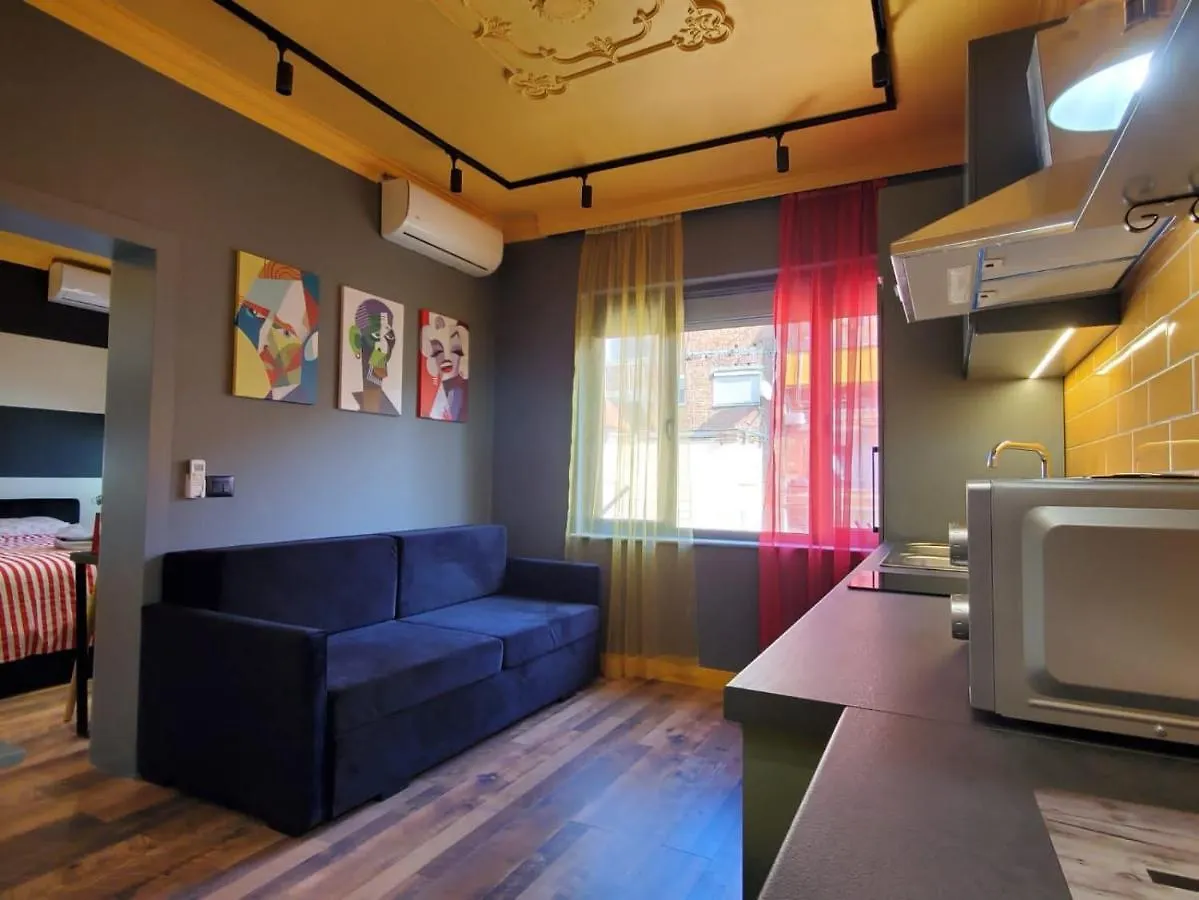 Helga'S Sunset Apartment Tirana